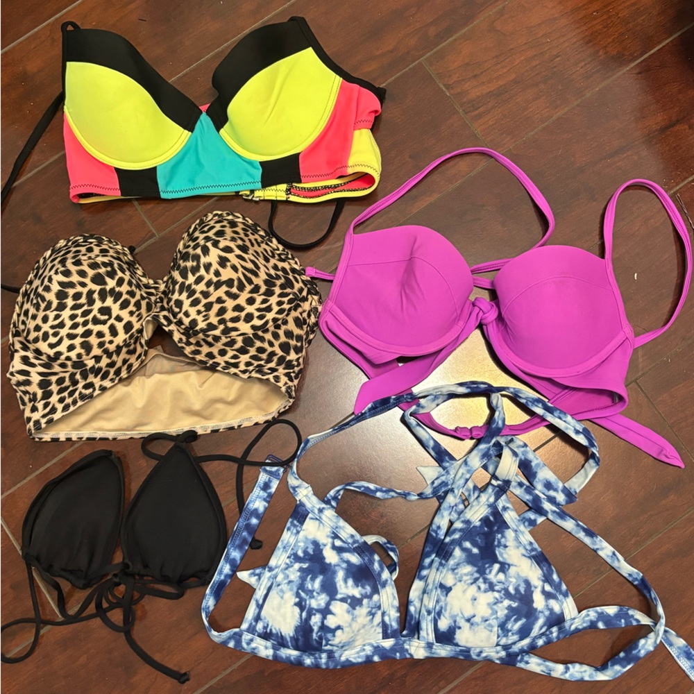 Random bikini tops (5)